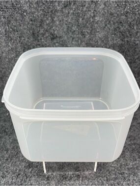 Vintage Original Tupperware 1620-2 Square #2 Modular Mates 11-Cup - NO LID 4.5”